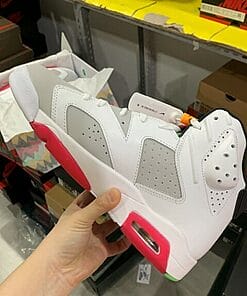 Air Jordan 6 Hare